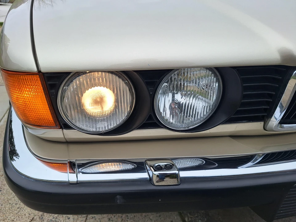 1990 BMW E32 7 Series - Image 11 of 31