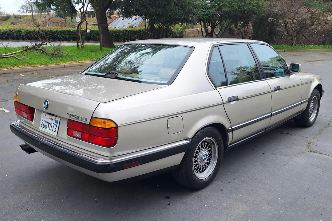 1990 BMW E32 7 Series - Image 4 of 31