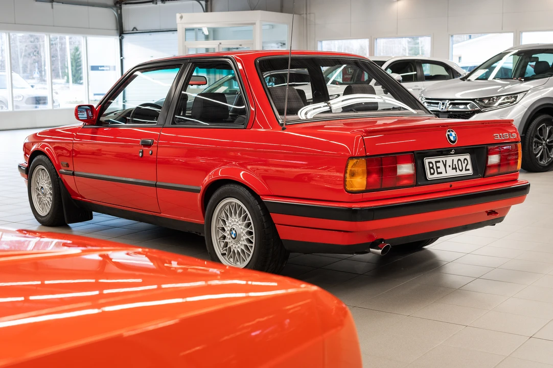 1990 BMW E30 3 Series - Image 17 of 31