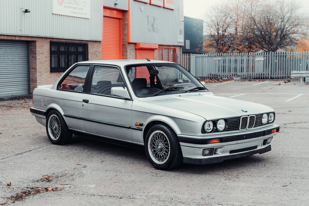1990 BMW E30 3 Series - Image 2 of 31