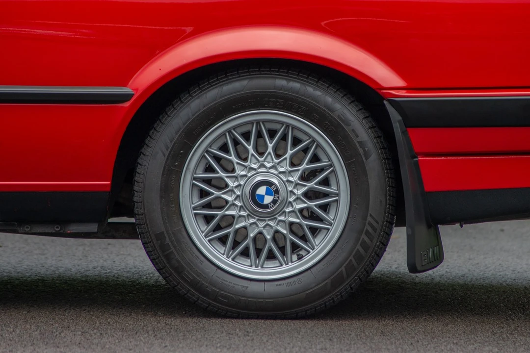 1990 BMW E30 3 Series - Image 12 of 30