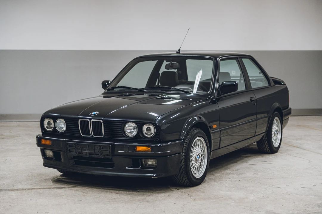 1990 BMW E30 3 Series - Image 2 of 31