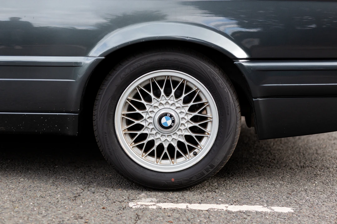 1990 BMW E30 3 Series - Image 9 of 31