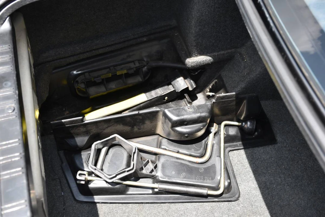 1990 BMW E30 M3 - Image 17 of 23