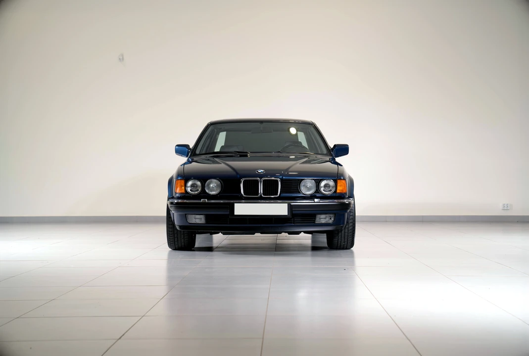1990 BMW E32 7 Series - Image 2 of 31
