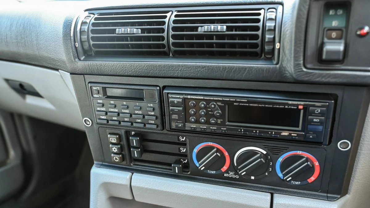 1994 BMW Alpina B10 - Image 28 of 30