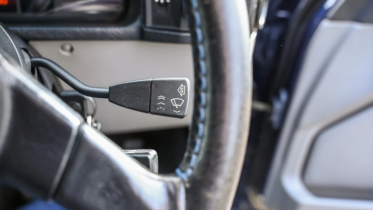 1994 BMW Alpina B10 - Image 25 of 30