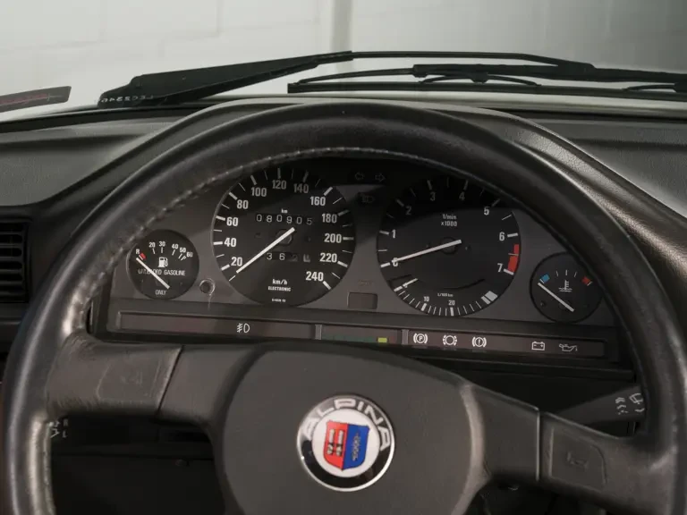 1990 BMW E30 3 Series - Image 13 of 25