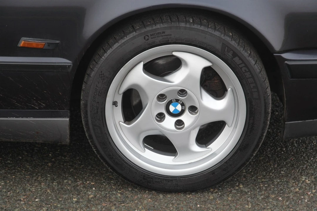 1990 BMW E34 M5 - Image 19 of 30