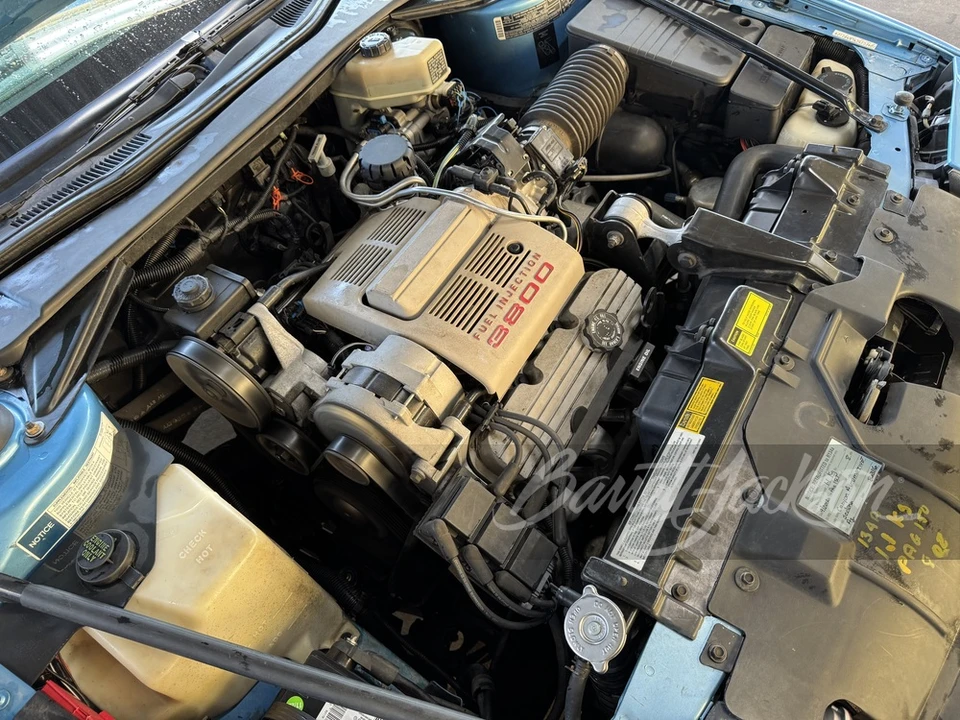 1990 Buick Reatta - Image 4 of 11