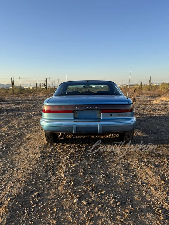 1990 Buick Reatta - Image 8 of 11