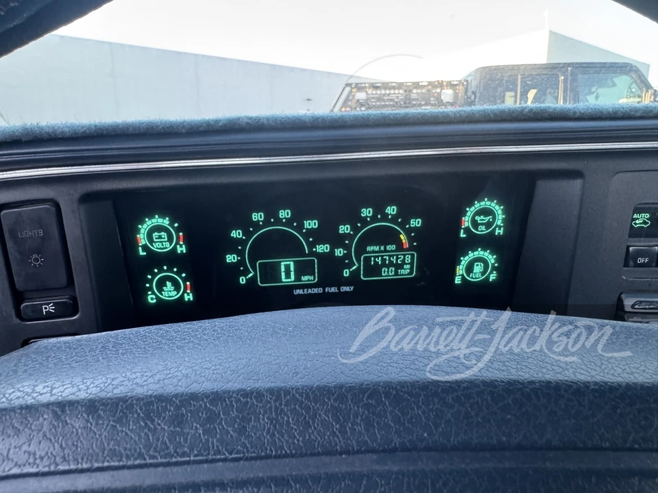 1990 Buick Reatta - Image 9 of 11