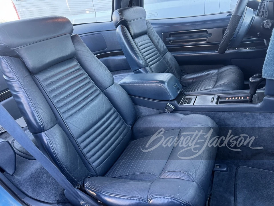 1990 Buick Reatta - Image 10 of 11