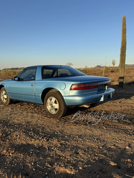 1990 Buick Reatta - Image 3 of 11