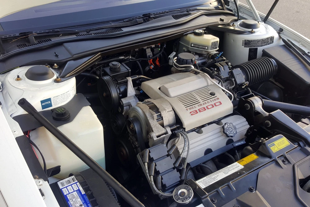 1990 Buick Reatta - Image 3 of 5