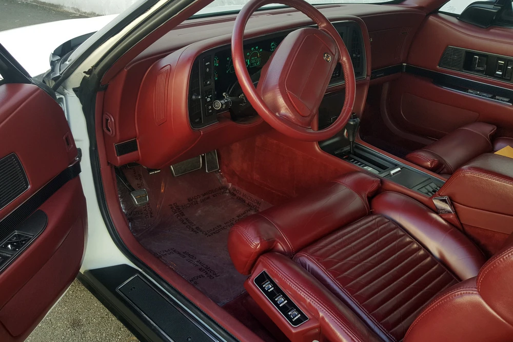 1990 Buick Reatta - Image 4 of 5