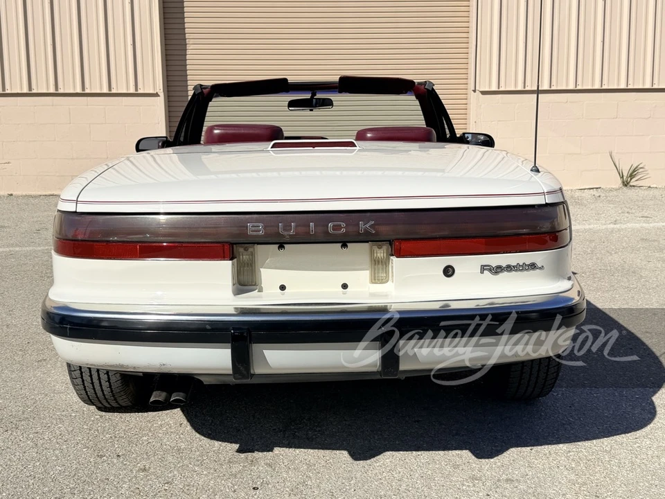 1990 Buick Reatta - Image 8 of 10