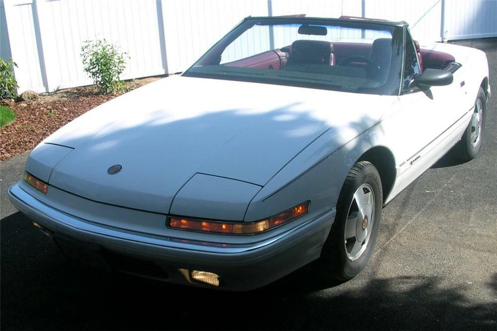 1990 Buick Reatta - Image 2 of 6