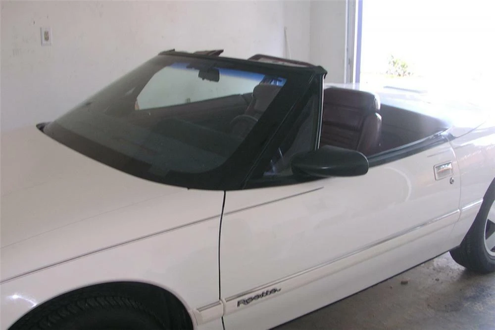 1990 Buick Reatta - Image 4 of 6