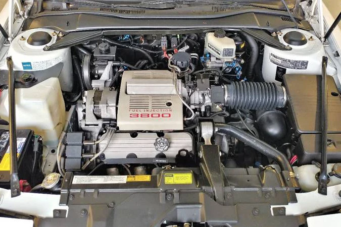 1990 Buick Reatta - Image 3 of 5