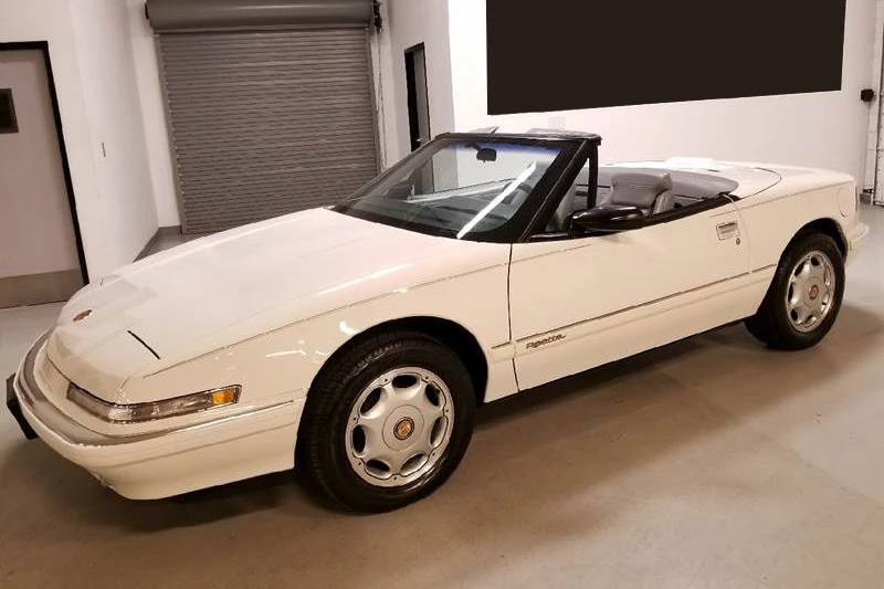 1990 Buick Reatta - Image 2 of 5