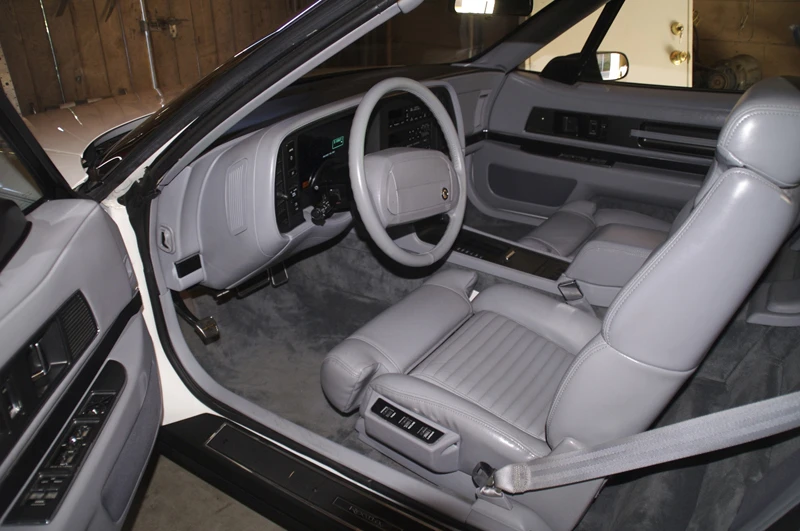 1990 Buick Reatta - Image 4 of 5