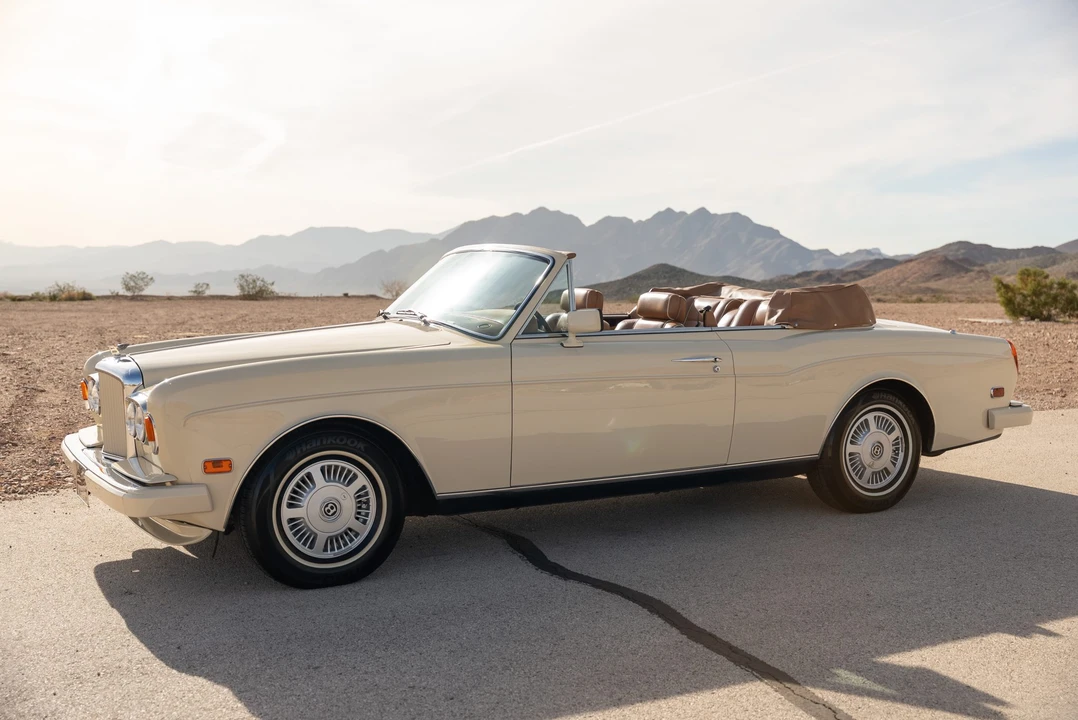 1990 Rolls-Royce Corniche Series III - Image 2 of 31