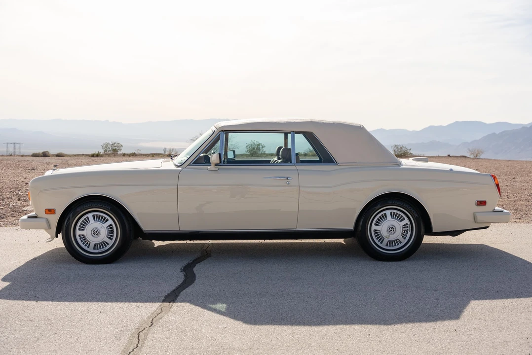 1990 Rolls-Royce Corniche Series III - Image 24 of 31