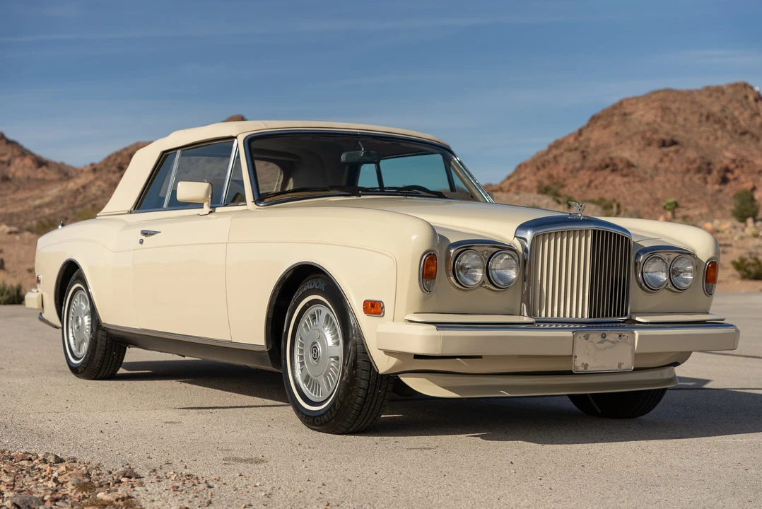 1990 Rolls-Royce Corniche Series III - Image 9 of 31