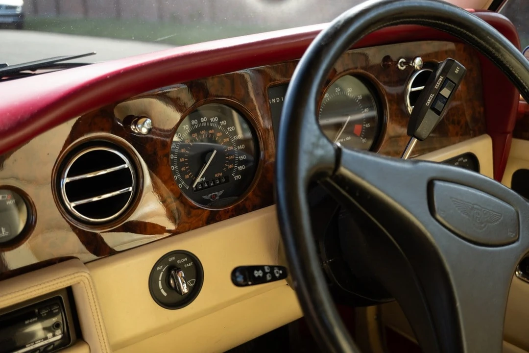 1990 Bentley Mulsanne 1st Gen - Image 13 of 30