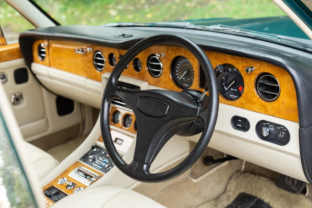 1990 Bentley Mulsanne 1st Gen - Image 24 of 30
