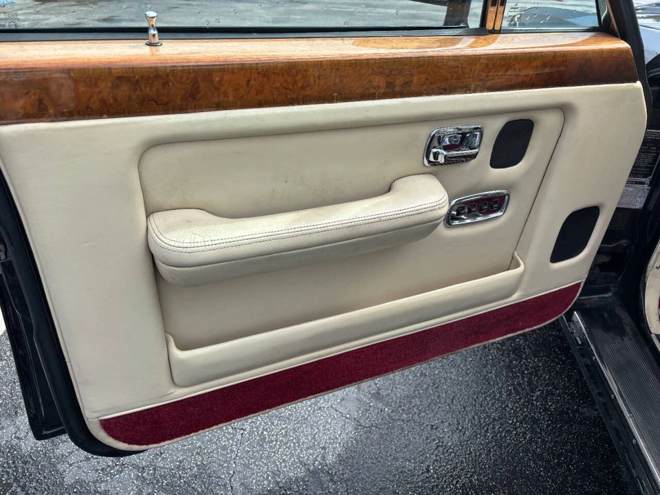 1990 Bentley Mulsanne 1st Gen - Image 17 of 21