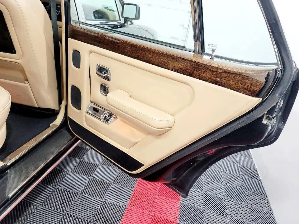 1990 Bentley Mulsanne 1st Gen - Image 17 of 20