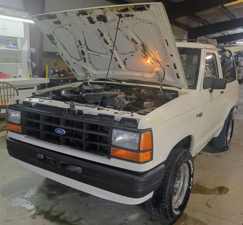 1990 Ford Bronco II - Image 4 of 24