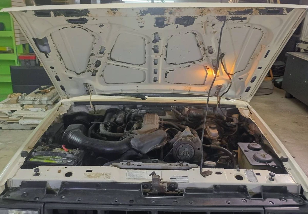 1990 Ford Bronco II - Image 5 of 24