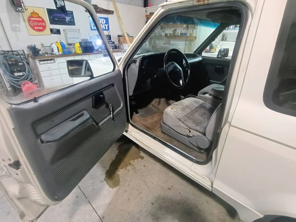 1990 Ford Bronco II - Image 17 of 24