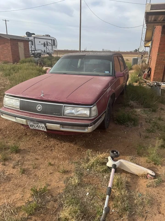 1990 Buick Electra - Image 2 of 2