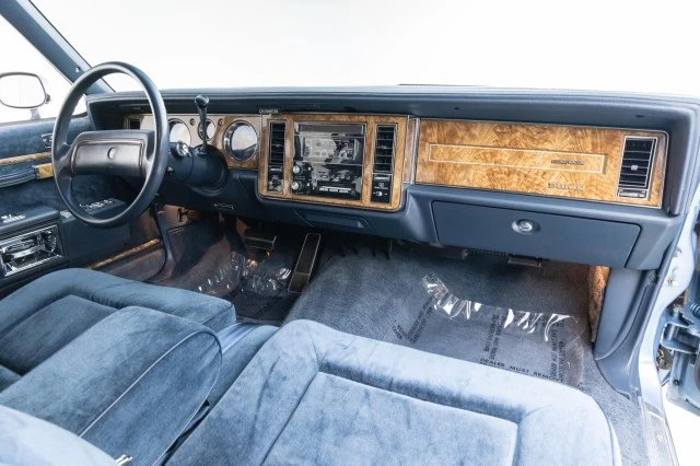 1990 Buick Electra - Image 2 of 4