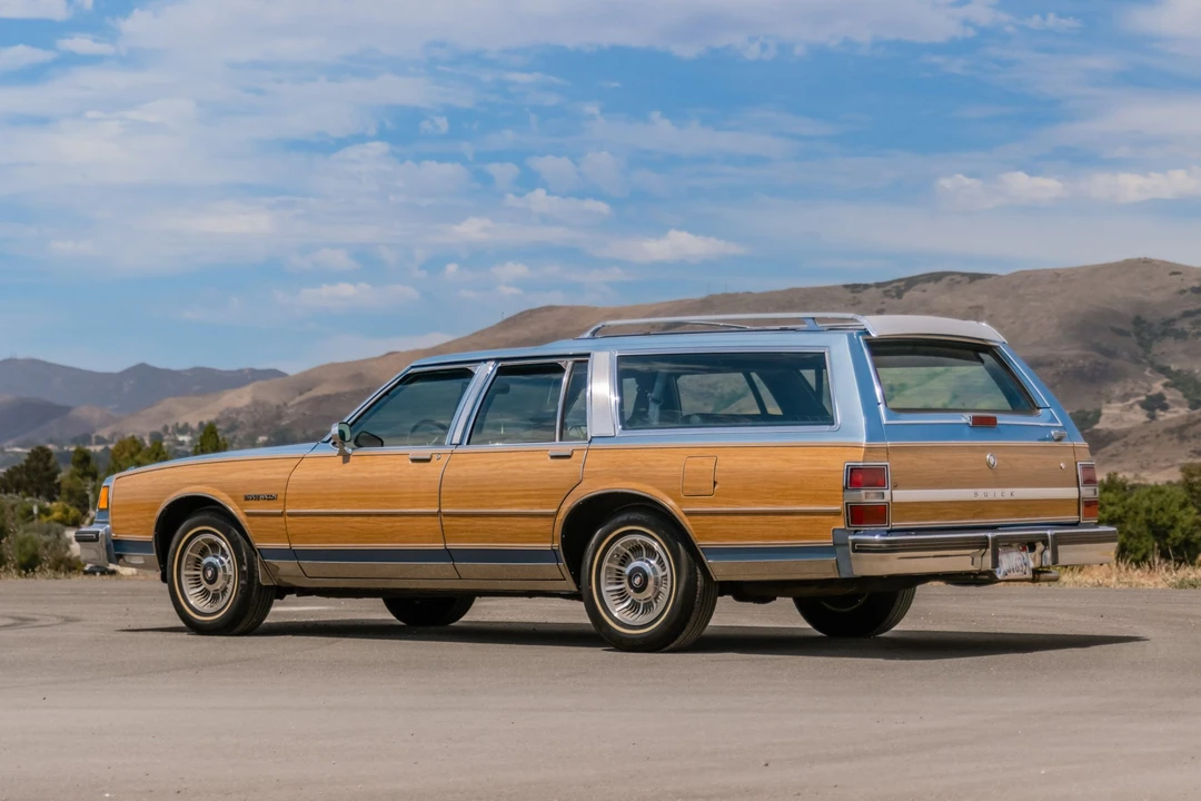 1990 Buick LeSabre - Image 6 of 31