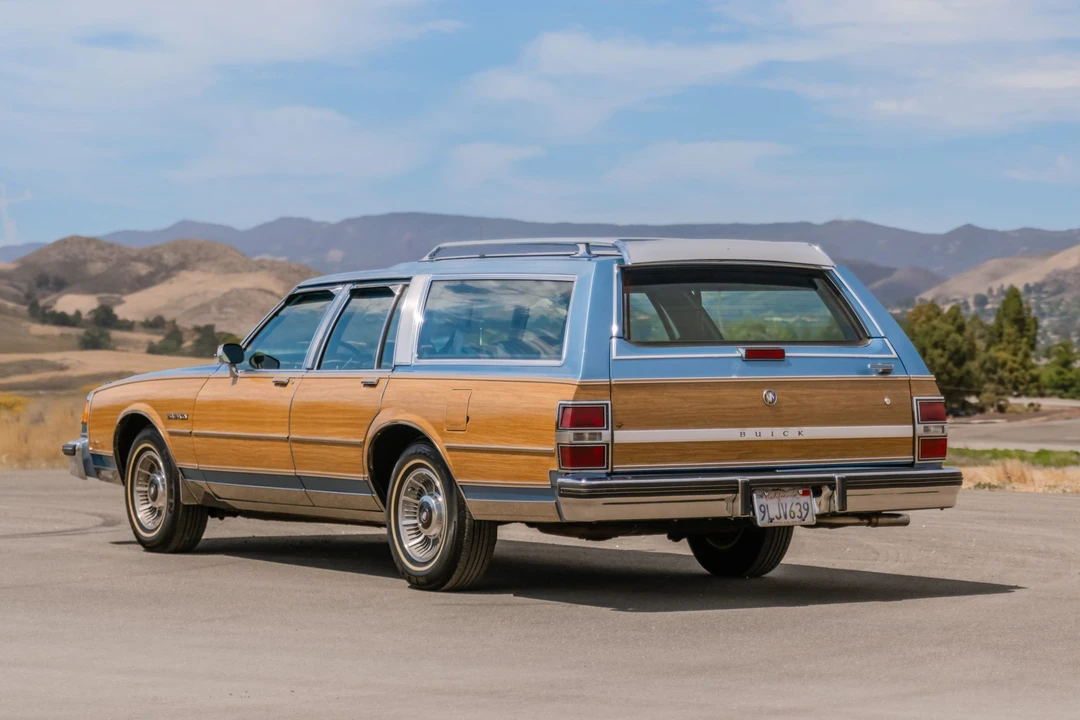 1990 Buick LeSabre - Image 7 of 31