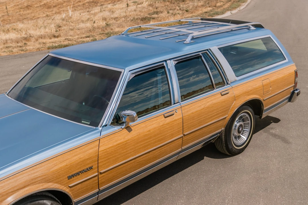 1990 Buick LeSabre - Image 24 of 31