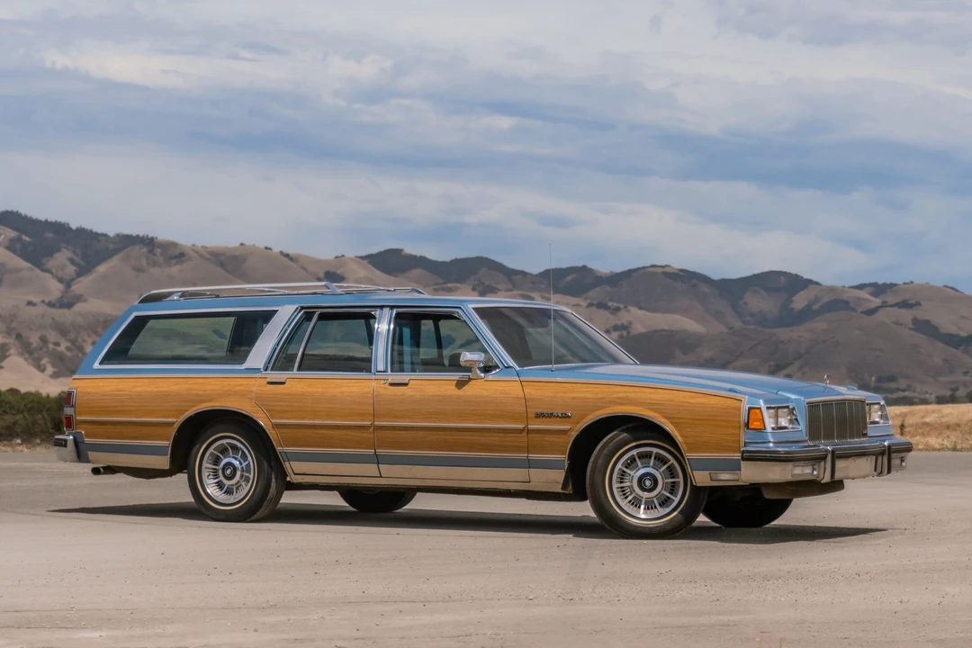 1990 Buick LeSabre - Image 13 of 31