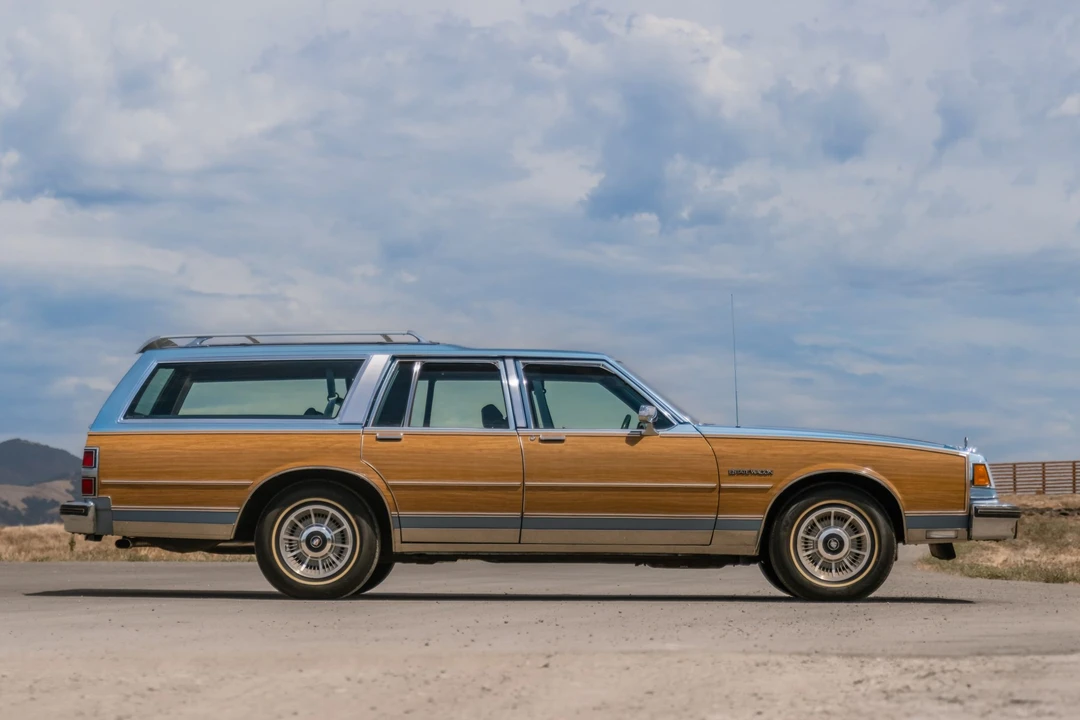 1990 Buick LeSabre - Image 12 of 31