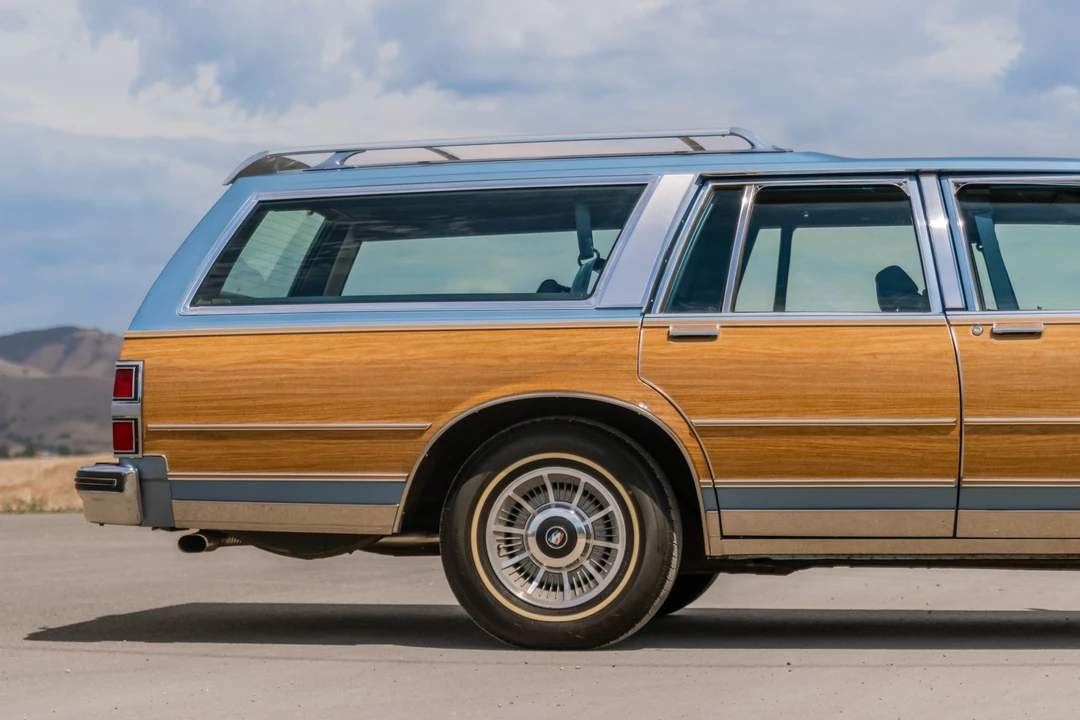 1990 Buick LeSabre - Image 19 of 31