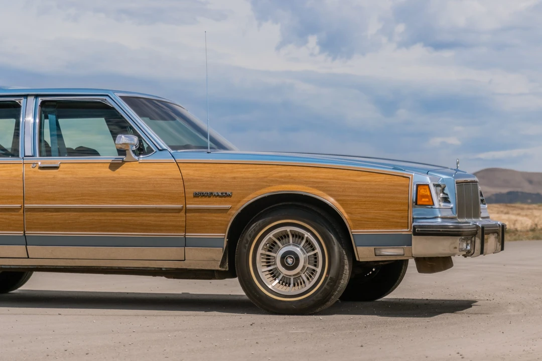 1990 Buick LeSabre - Image 20 of 31