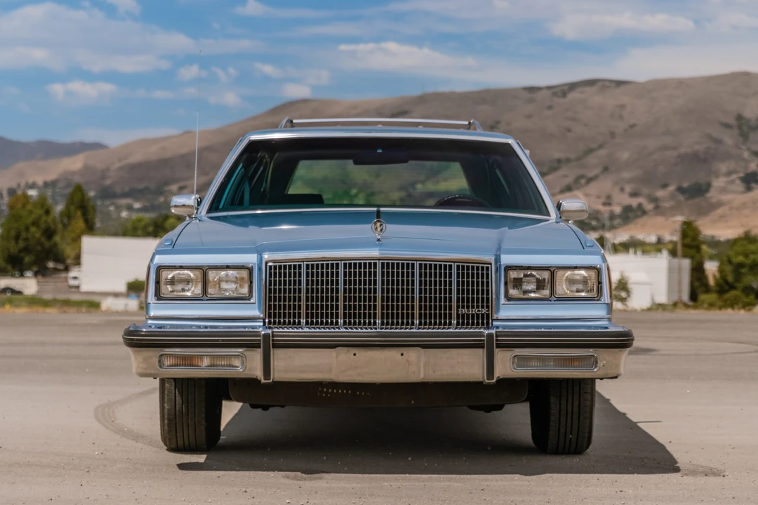 1990 Buick LeSabre - Image 17 of 31