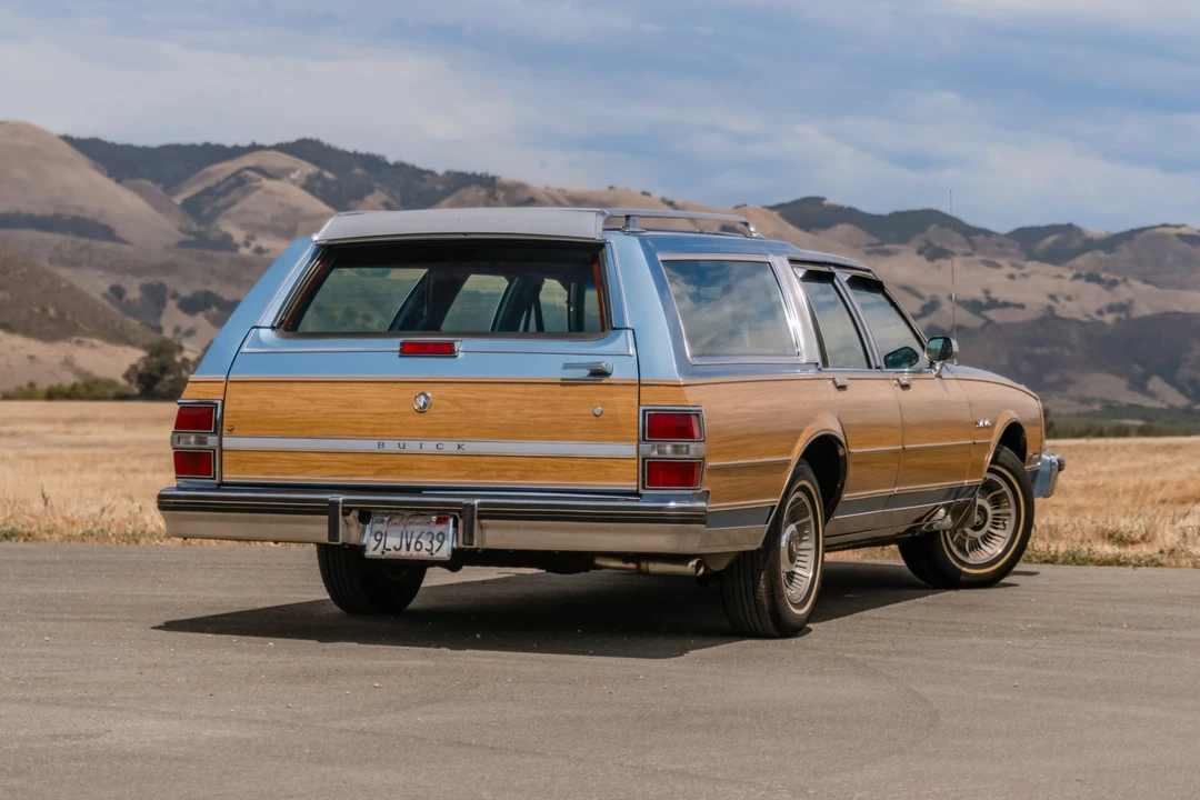 1990 Buick LeSabre - Image 10 of 31