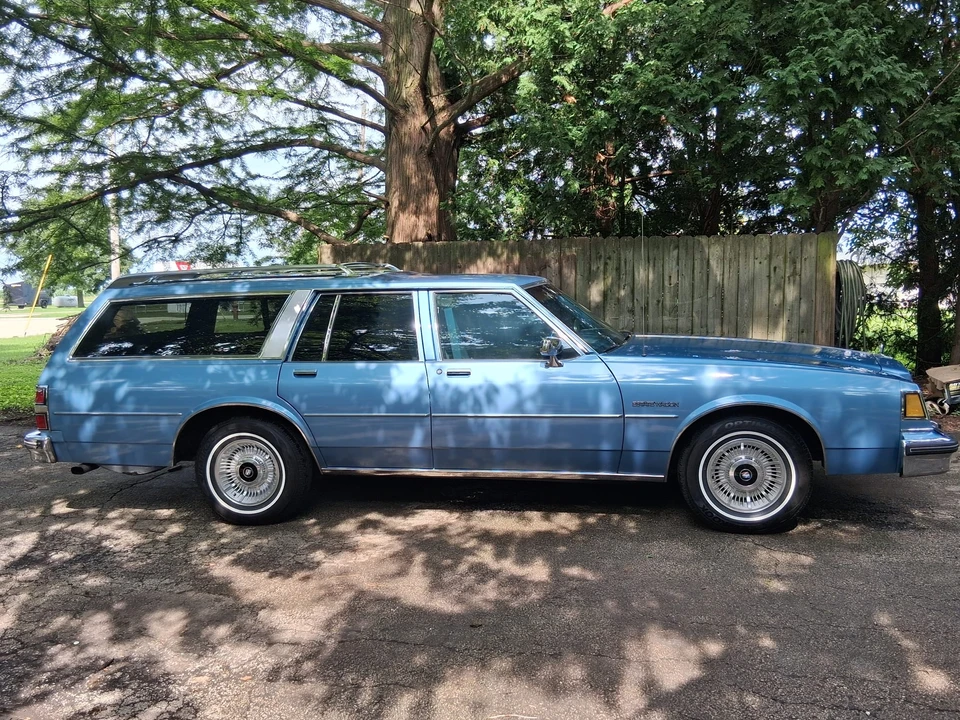 1990 Buick Roadmaster - Image 7 of 31