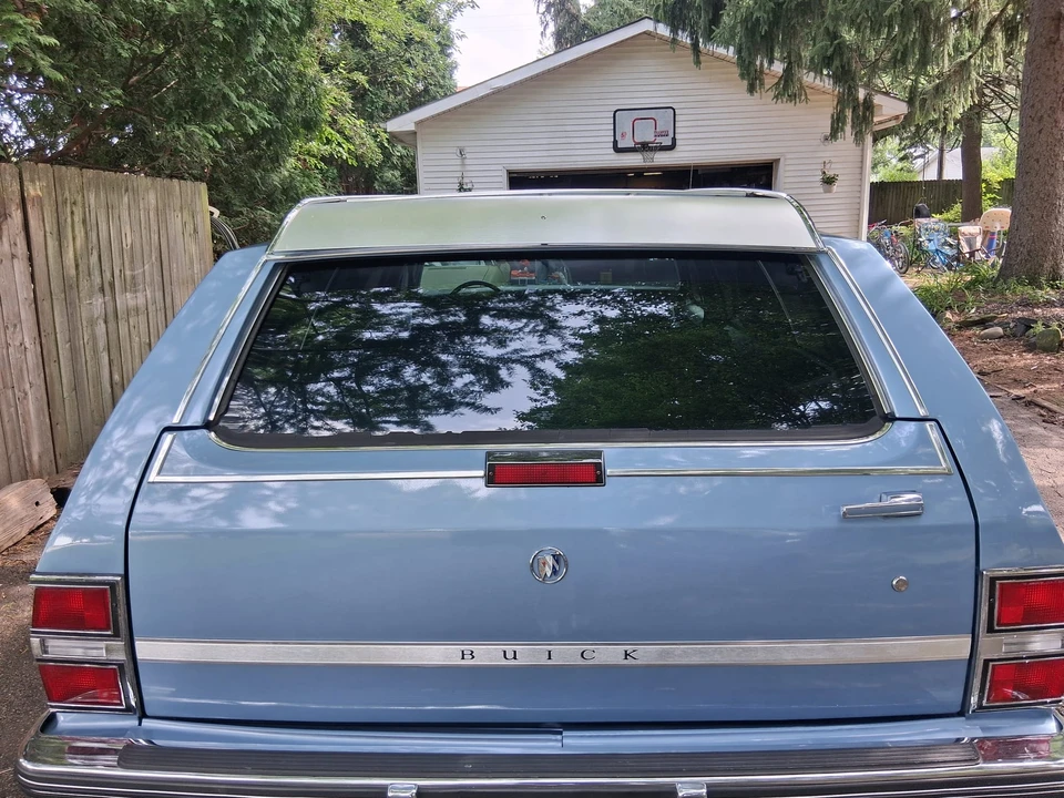 1990 Buick Roadmaster - Image 11 of 31