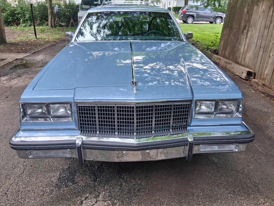 1990 Buick Roadmaster - Image 4 of 31